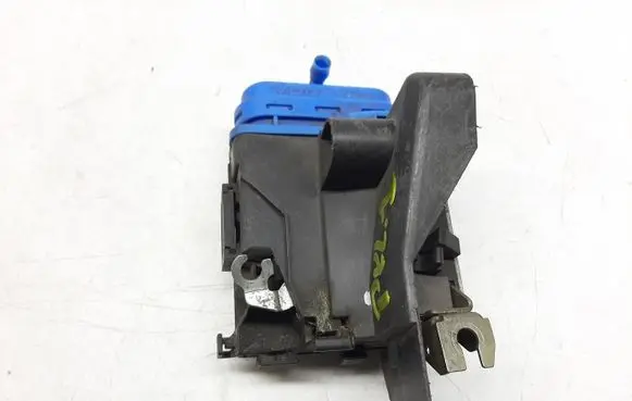 Audi A4 S4 B5 8D Rear door lock 8D0839016A