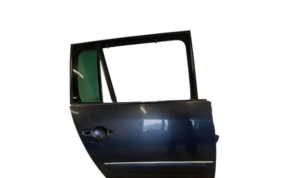 Rear door