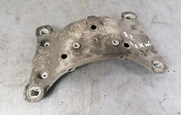 Gearbox mounting bracket
