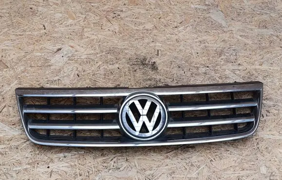 Volkswagen Touareg I Front bumper upper radiator grill 7L6853601A