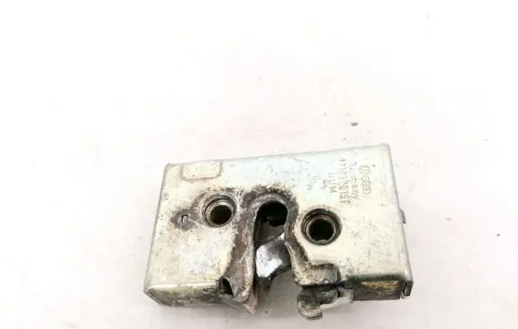 Volkswagen Golf II Front door lock 171837015F