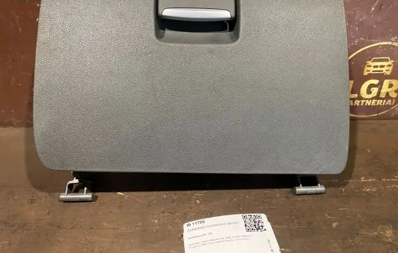 Ford Focus Glove box lid/cover 4M51A06024