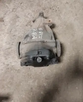Mercedes-Benz E W210 Rear differential