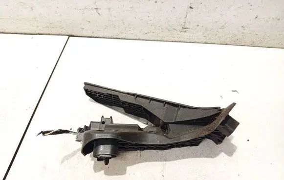 Volkswagen PASSAT B6 Accelerator throttle pedal 1k1721503l 6pv00860000