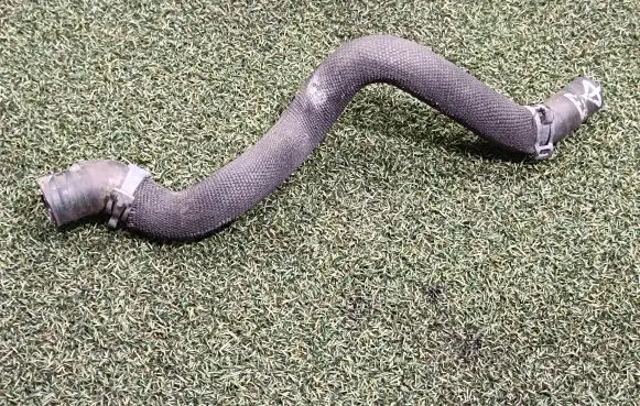 Porsche Cayenne (9Y0 9Y3) Engine coolant pipe/hose 4M0121545N