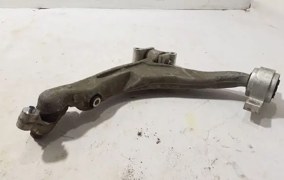 Volvo XC90 Front lower control arm/wishbone 32246809