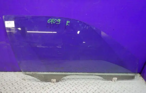 Honda Civic Front door window glass four-door