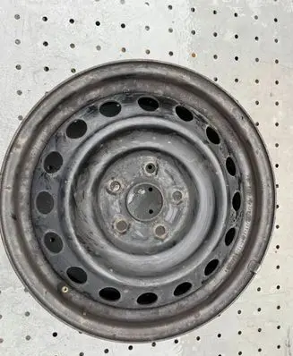 Toyota Avensis T250 R16 steel rim 