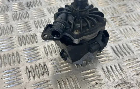 BMW X5 F15 Electric auxiliary coolant/water pump 7566335