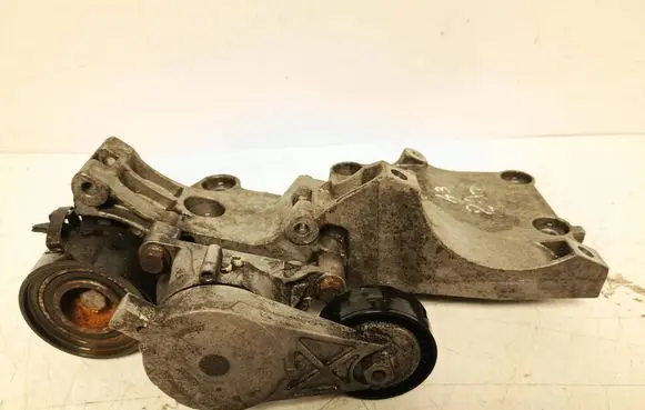 Audi A3 S3 8P Generator/alternator bracket 03G903143 11S12C 3061