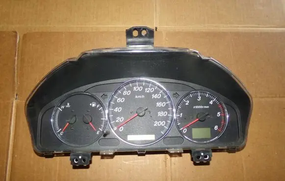 Mazda MPV II LW Speedometer (instrument cluster) 1575204340
