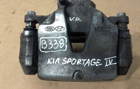 Hyundai Tucson TL Front brake caliper 8172F