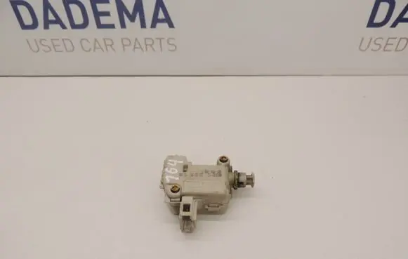 Volkswagen Polo Tailgate boot lock/latch motor 86113112 D164