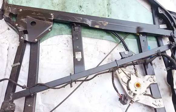 Audi A6 S6 C5 4B Sliding door window regulator with motor 4B0837397