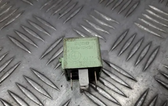 BMW 3 E46 Other relay 61368373700 V23134-K59-X312