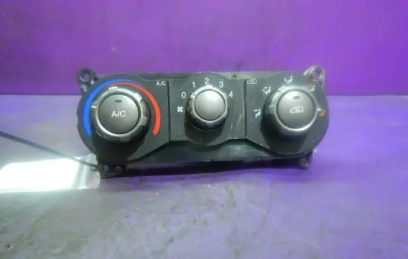 Interior fan control switch