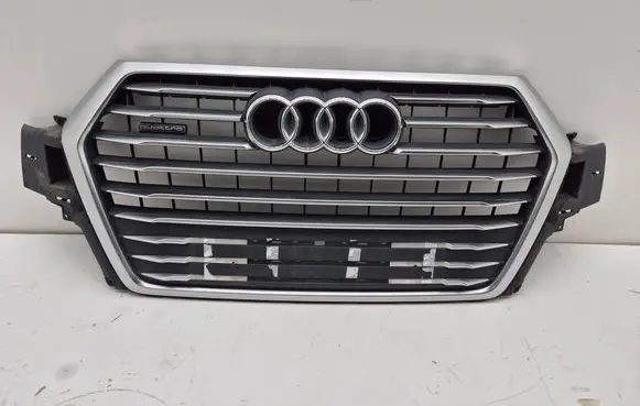 Audi Q7 4M Front bumper upper radiator grill 4M0853651D 4M0853651E 4M0853651M