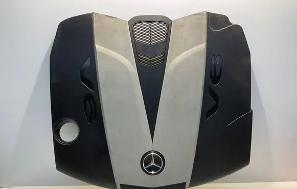 Mercedes-Benz E W212 Engine cover (trim) A6420104267 4011353K 6420104267