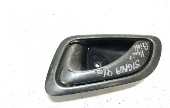 Mitsubishi Sigma Front door interior handle mb626281