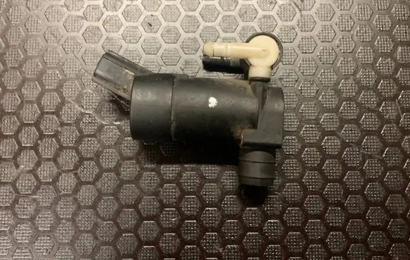 Ford Focus C-MAX Windscreen/windshield washer pump PA6GB25