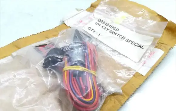 Mercedes-Benz CLS C219 Ignition lock DA0101SGD