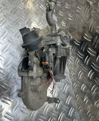 Citroen C4 II Picasso EGR valve 70215626 1404920286 9802194080