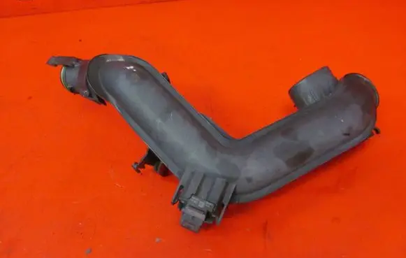 Audi A1 Intercooler hose/pipe 04C145673B
