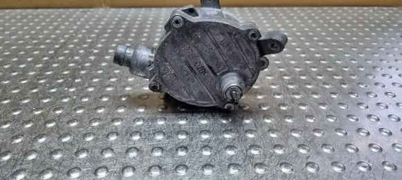 Volvo S60 Vacuum pump 30731825
