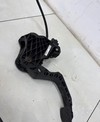 Audi A3 S3 8P Clutch pedal 1K1721059CG