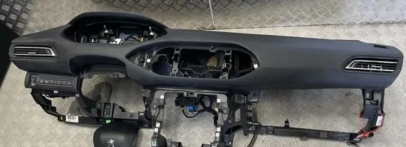 Peugeot 308 Dashboard 96775382ZD 96783105ZD 9677848780