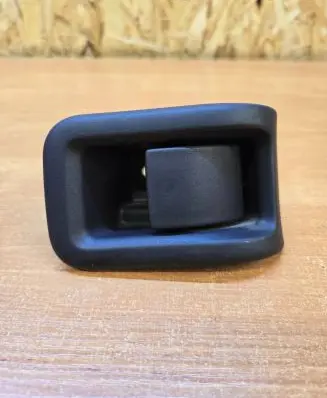 Volvo XC60 Engine bonnet (hood) release handle 30779851