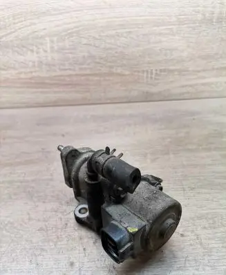 Toyota Corolla Verso E121 EGR thermostat 2562033030