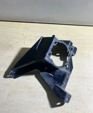 Ford Mondeo MK V Fog light bracket DS7315266B
