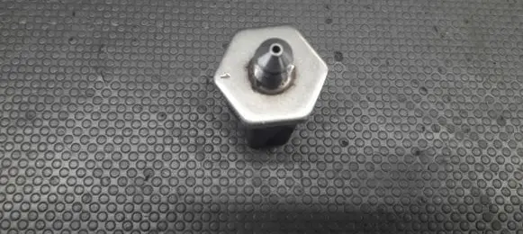 Audi A3 S3 8L Fuel pressure sensor 06J906051B