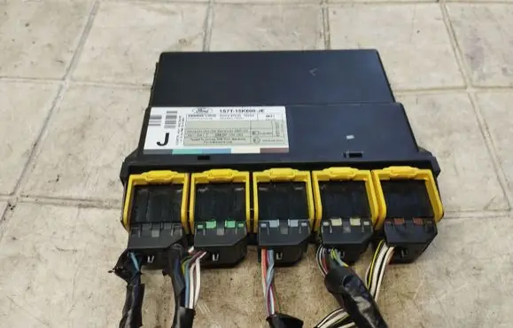 Ford Focus Comfort/convenience module 1S7T15K600JE 5WK48742G