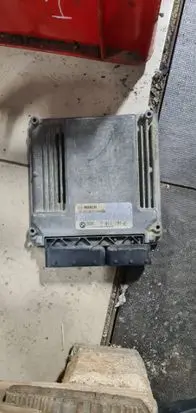 BMW 5 E60 E61 Engine control unit/module 7811151