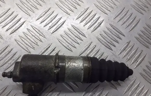 Lancia Lybra Clutch slave cylinder 
