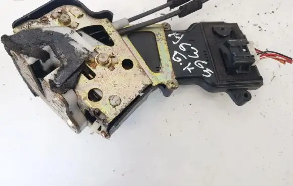 Mazda 2 Rear door lock A95A64l dd1073f