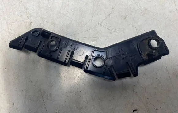 Land Rover Discovery Sport Front bumper mounting bracket FK7217E763AC LR077883 FK72-17E763-AC