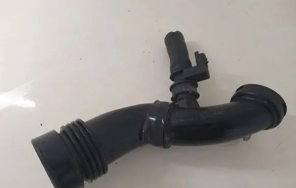 Peugeot 508 Intercooler hose/pipe 9683725080