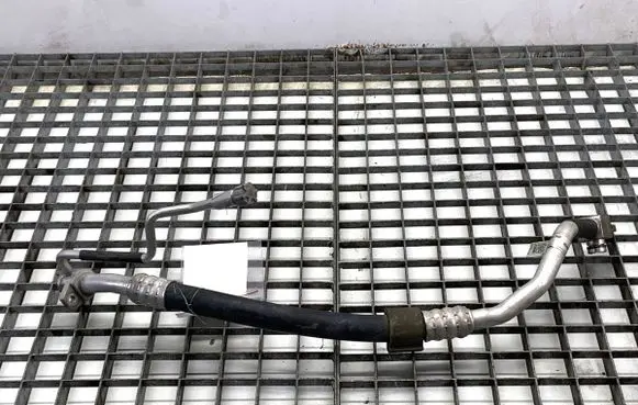 Audi A4 S4 B9 8W Air conditioning (A/C) pipe/hose 8W1816740