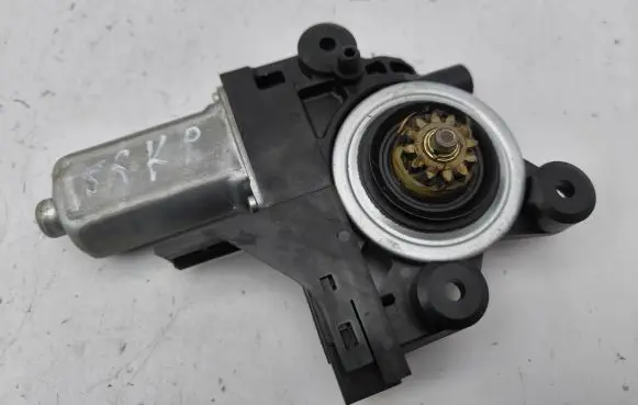 Volvo V70 Front door window regulator motor 970713