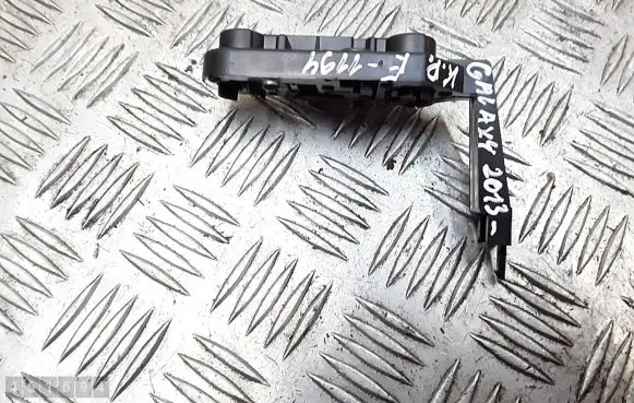 Ford Galaxy Tail light bulb cover holder 17701401