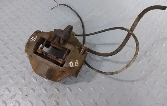 Mercedes-Benz 200 300 W123 Front brake caliper A0024210698 A1234200283 A0024213198