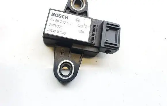 KIA Sorento Airbag deployment crash/impact sensor 0265005142 0025305