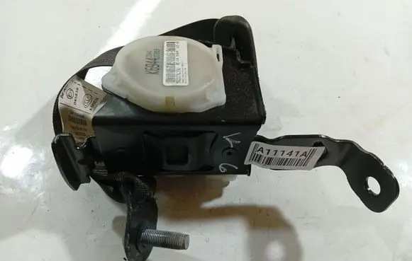 Opel Insignia A Rear seatbelt 045819
