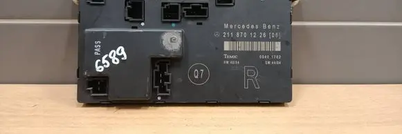 Mercedes-Benz E W211 Door control unit/module 2118701226