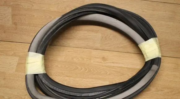 Volkswagen Golf IV Rubber seal rear door 1J9867367C