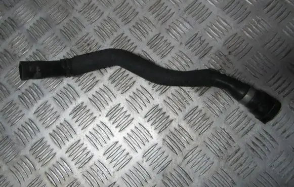 Audi A8 S8 D3 4E Engine coolant pipe/hose 4e0121447a