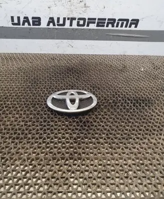 Toyota Avensis T250 Manufacturer badge logo/emblem 7530105010